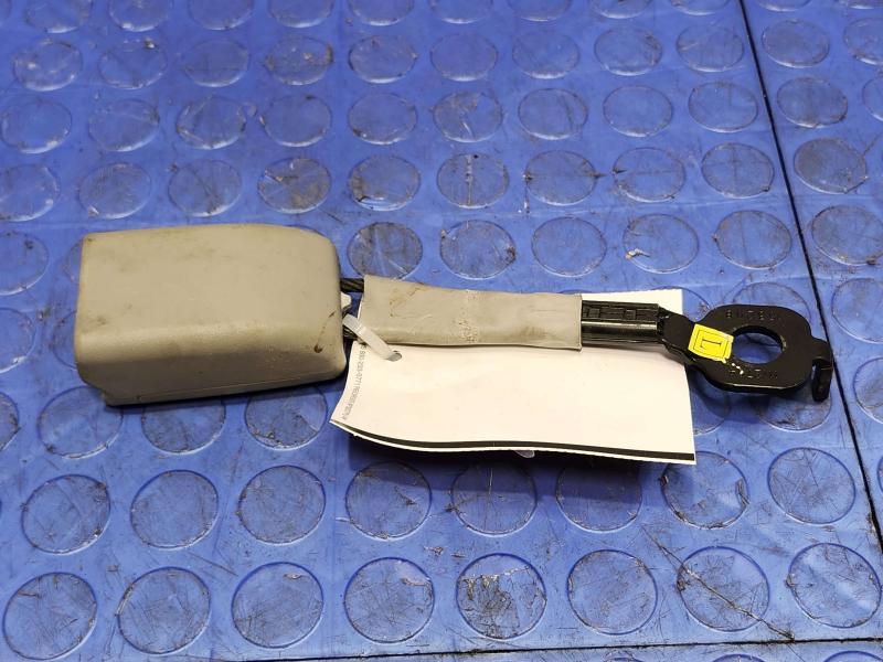 2016 Kia Sedona Rear Seat Belt