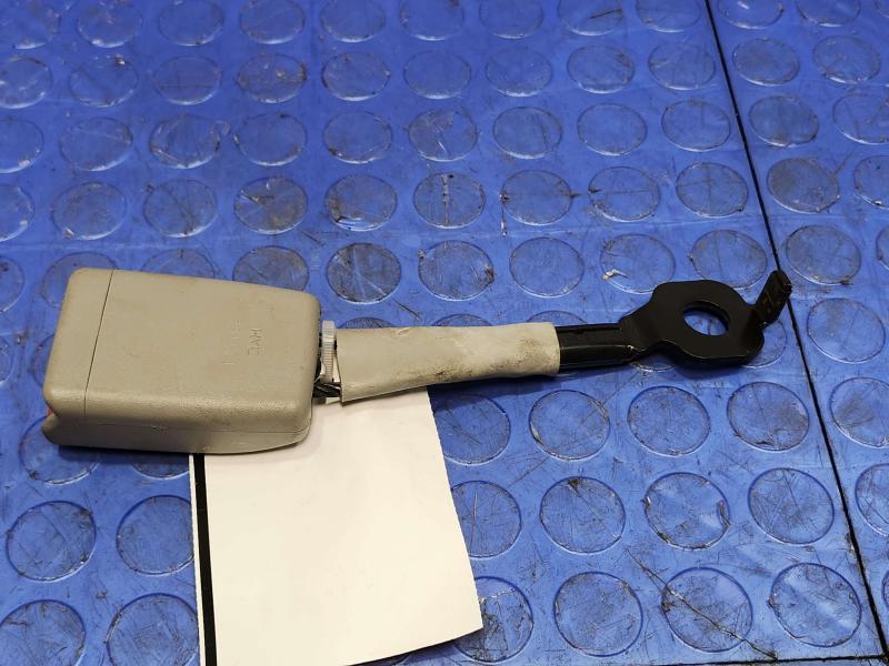 2016 Kia Sedona Rear Seat Belt