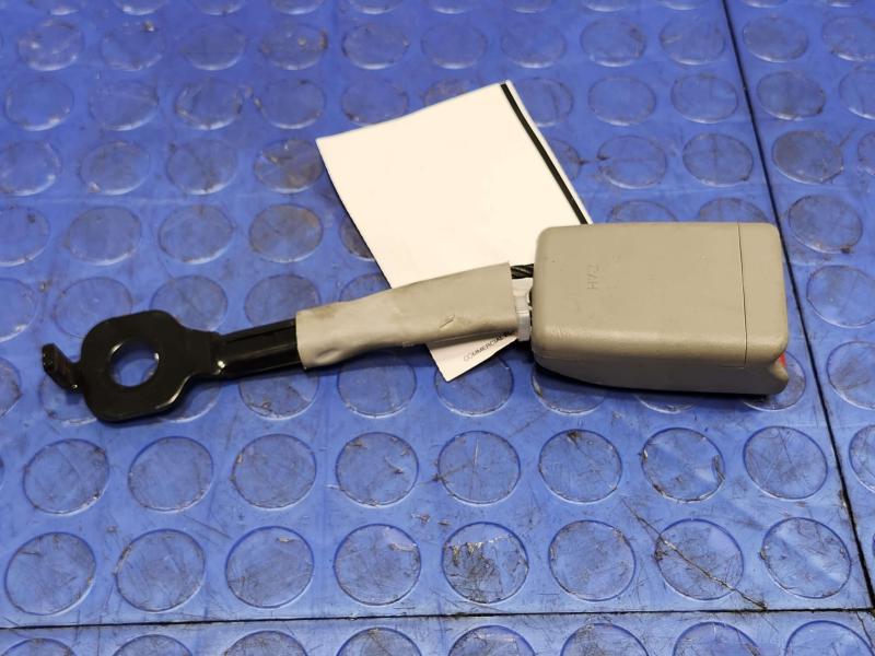 2016 Kia Sedona Rear Seat Belt