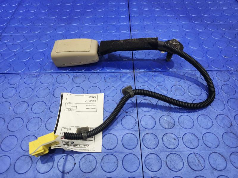 2011 Kia Sorento Front Seat Belt