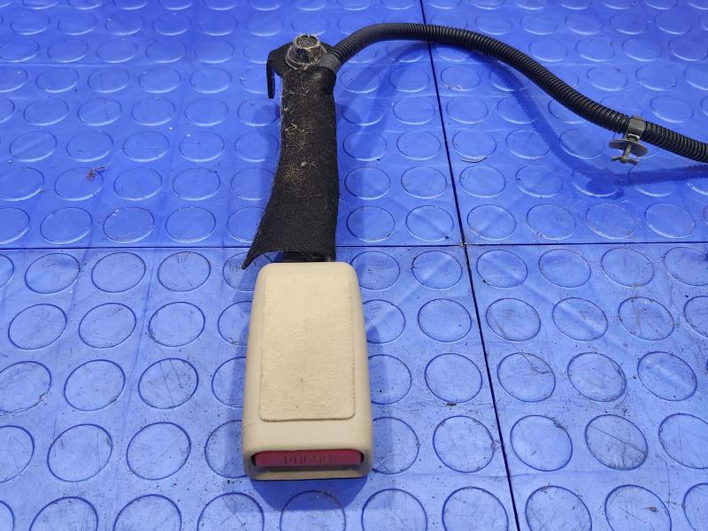 2011 Kia Sorento Front Seat Belt