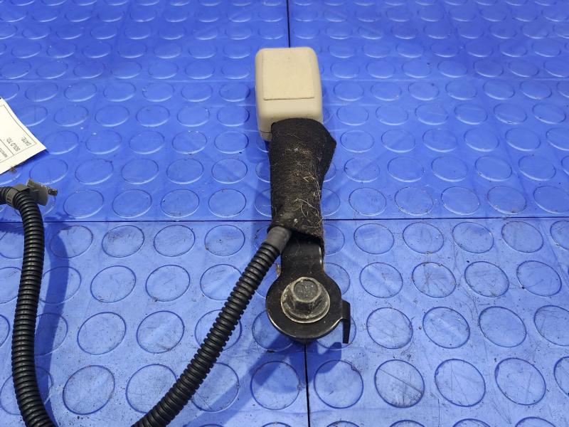 2011 Kia Sorento Front Seat Belt