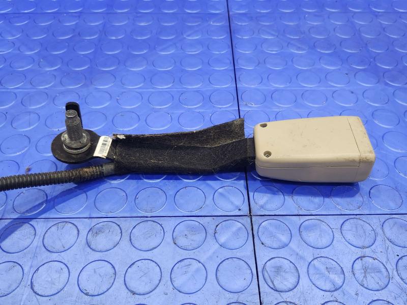 2011 Kia Sorento Front Seat Belt