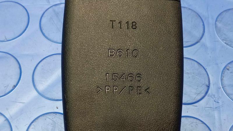 2011 Subaru Forester Front Seat Belt