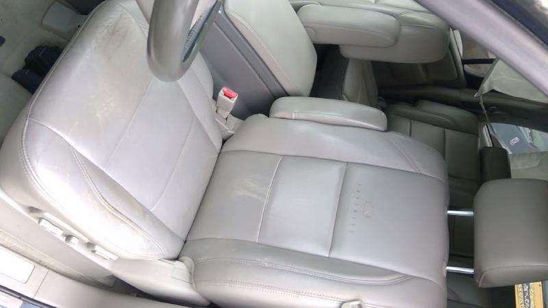 2008 Infiniti QX56 Front Seat
