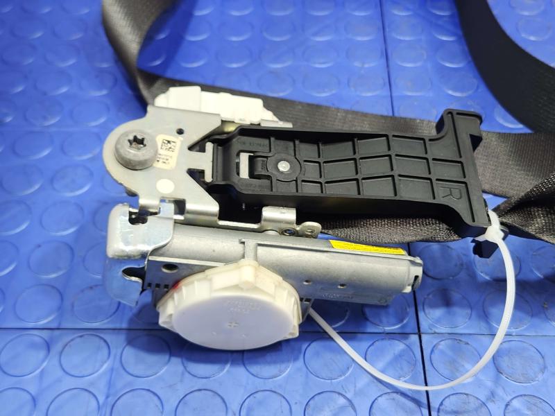 2011 Ford Edge Front Seat Belt