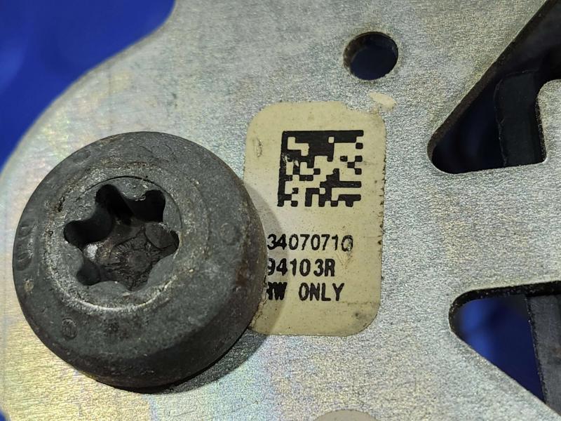 2011 Ford Edge Front Seat Belt