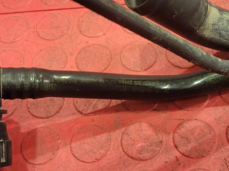 2008-2010 Saturn Vue Fuel Filler Neck Assembly Filler Pipe OEM 25891657