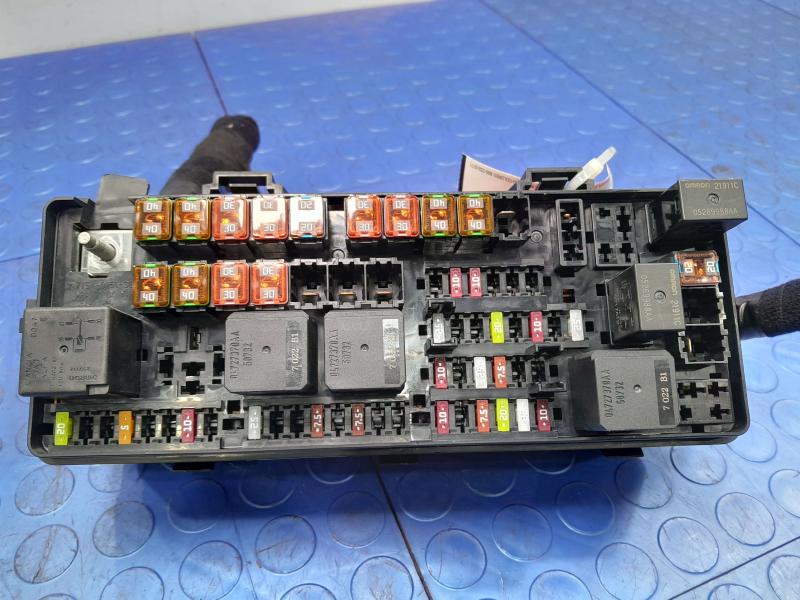 2018 Maserati Ghibli Cabin Fuse Box