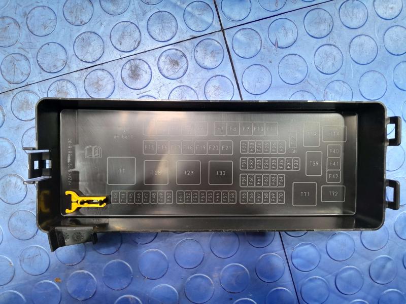 2018 Maserati Ghibli Cabin Fuse Box