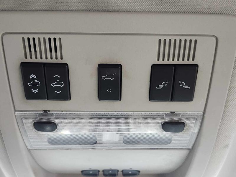 2007-2011 Cadillac Escalade Roof Overhead Console Assembly Gray w/ Sunroof OEM 25848259