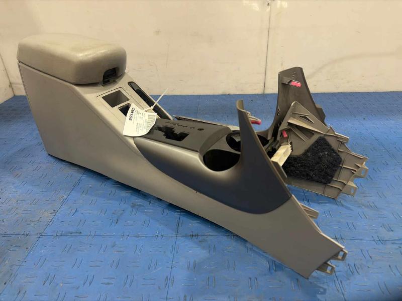 2007 Toyota RAV4 Front Console