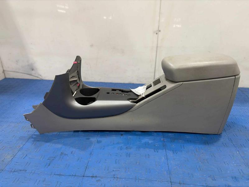 2007 Toyota RAV4 Front Console