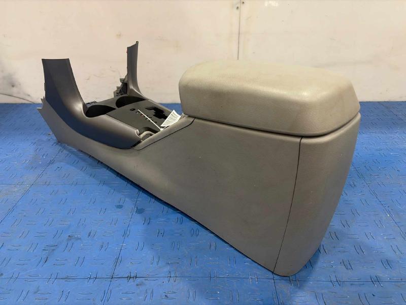 2007 Toyota RAV4 Front Console