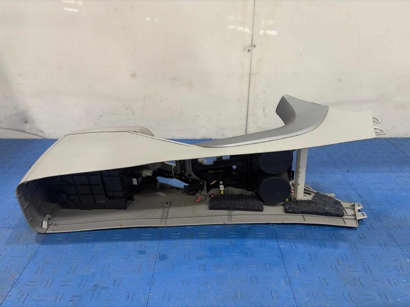 2007 Toyota RAV4 Front Console
