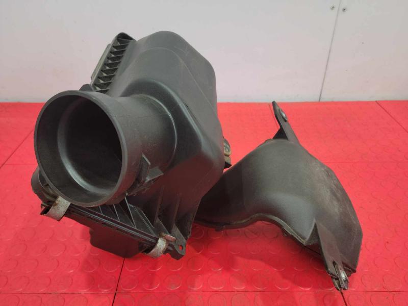 2007-2015 Mazda CX-9 Engine Air Cleaner Box Assembly Genuine OEM CY0113300G