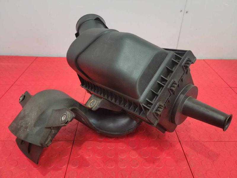 2007-2015 Mazda CX-9 Engine Air Cleaner Box Assembly Genuine OEM CY0113300G