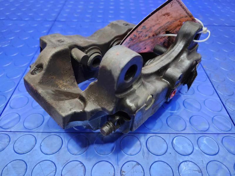 2015 Audi Q7 Caliper