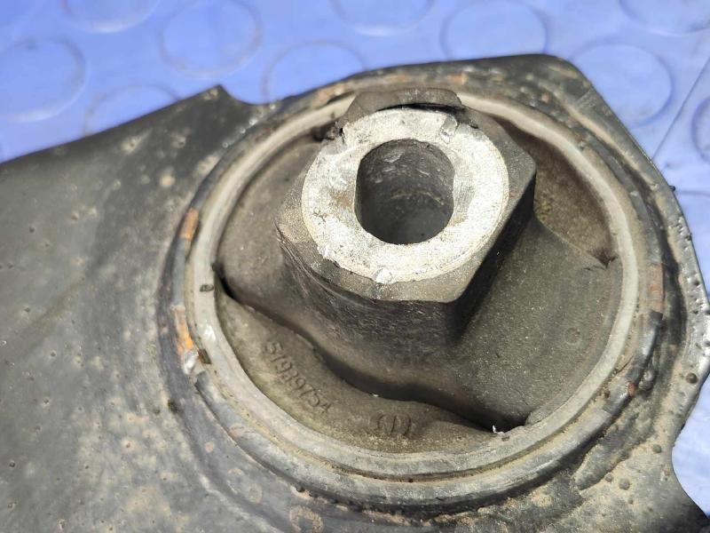 2021 Jeep Renegade Lower Control Arm Front