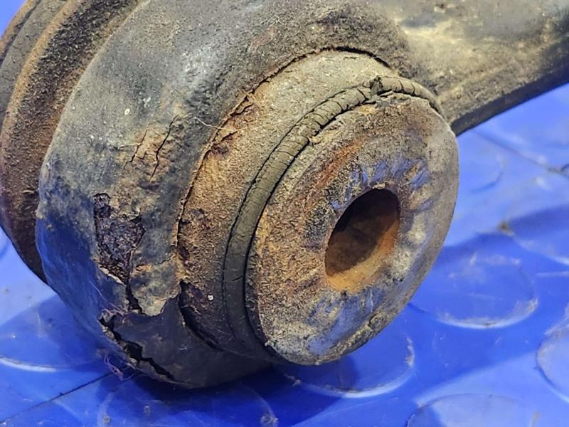 2010 Chevrolet Tahoe Upper Control Arm Front