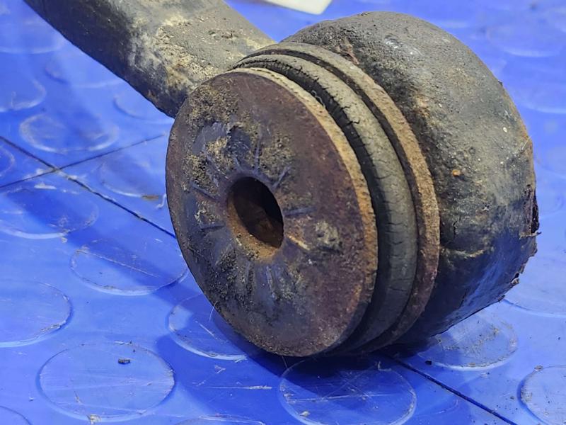 2010 Chevrolet Tahoe Upper Control Arm Front