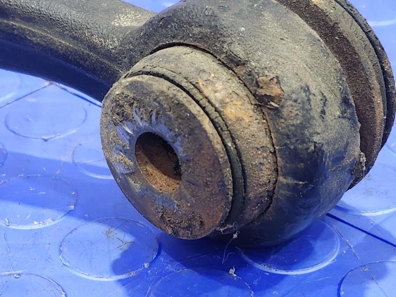 2010 Chevrolet Tahoe Upper Control Arm Front