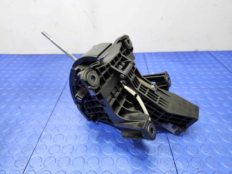 2010-2015 Lexus RX350 Automatic Gear Shifter Assembly Genuine OEM 33560-0E070