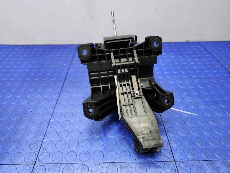 2010-2015 Lexus RX350 Automatic Gear Shifter Assembly Genuine OEM 33560-0E070