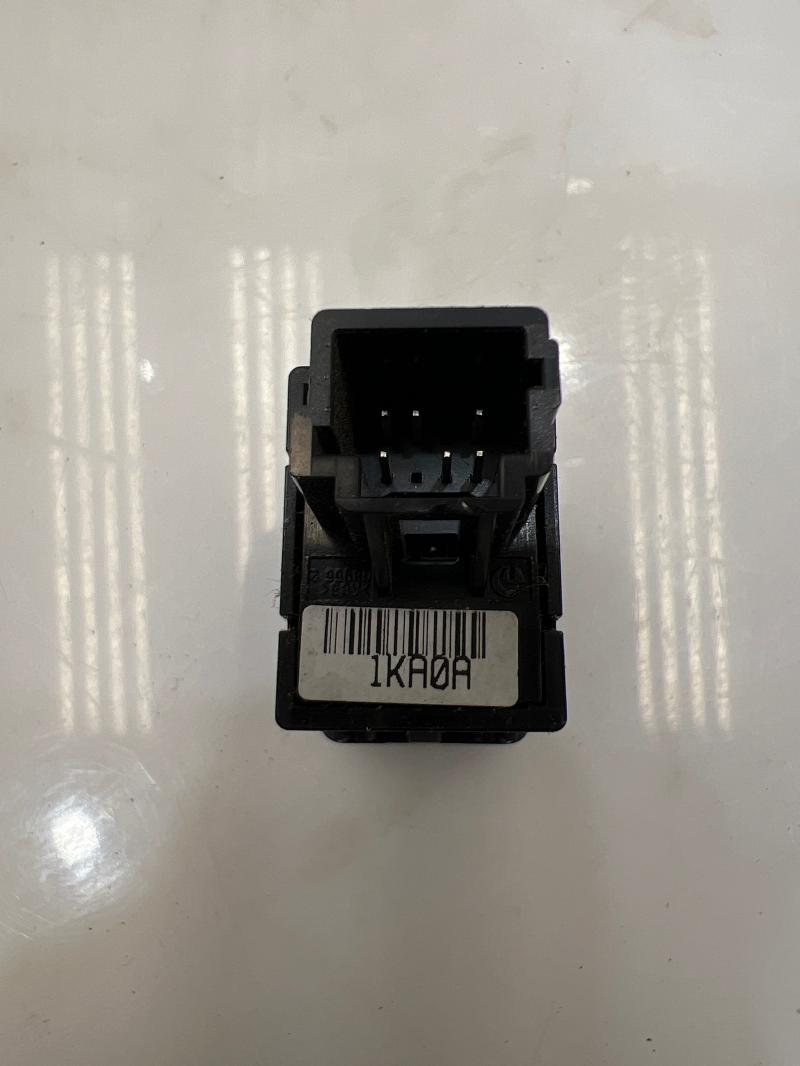 2010 - 2017 Nissan Juke Stability Control Traction Control Switch OEM 25145-1KA0A