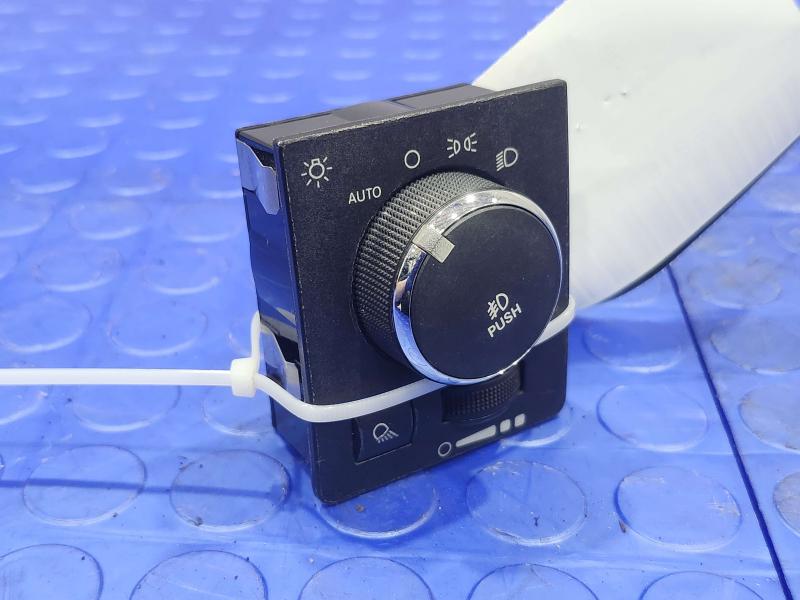 2010 Dodge Ram 1500 Headlight Switch (Dash Mtd)