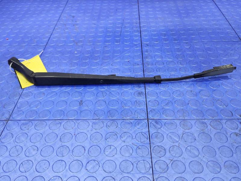 2007 Cadillac Escalade Windshield Wiper Arm Right Passenger Side OEM 15916552