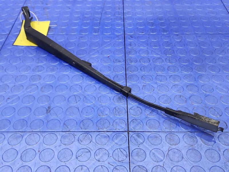 2007 Cadillac Escalade Windshield Wiper Arm Right Passenger Side OEM 15916552