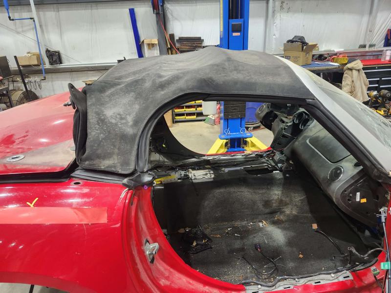 2007 Pontiac Solstice Roof