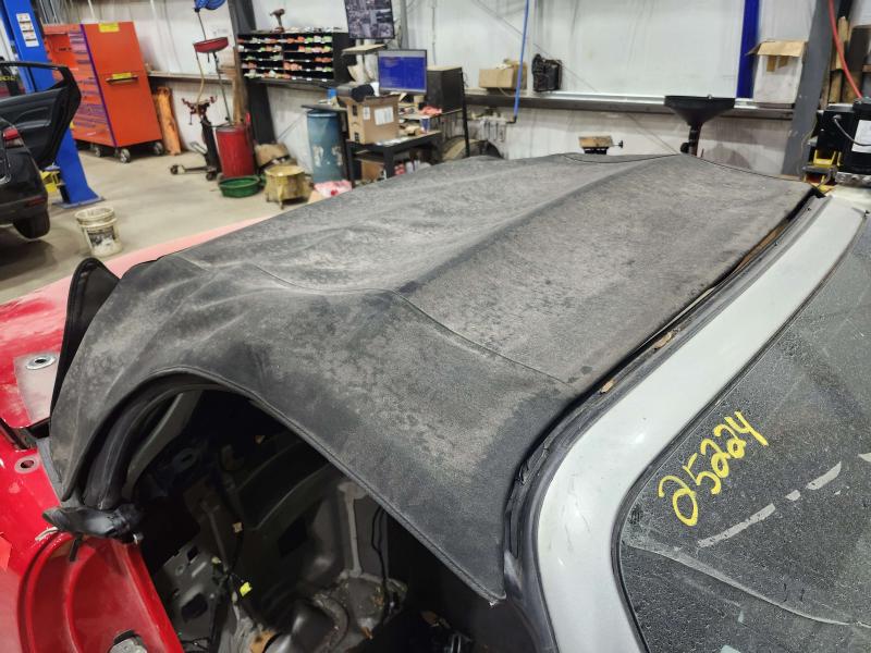 2007 Pontiac Solstice Roof