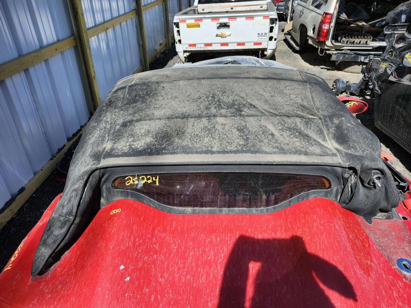 2007 Pontiac Solstice Roof