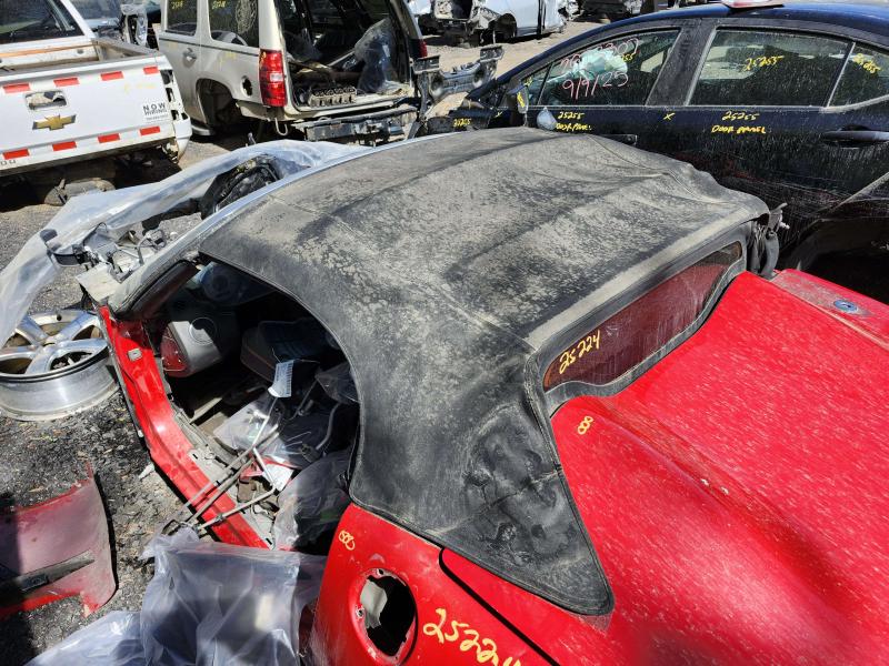 2007 Pontiac Solstice Roof