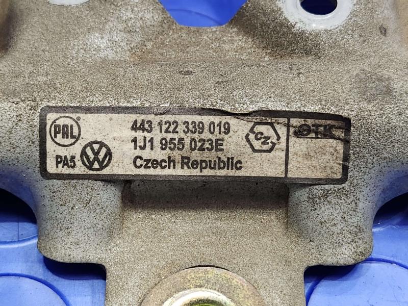 2005 Volkswagen Jetta Wiper Trans. Linkage