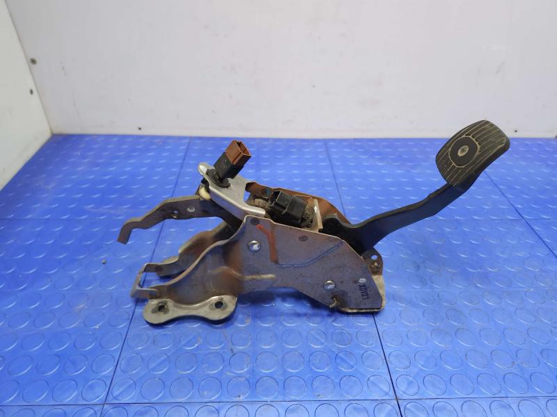 2015 Chevrolet City Express Brake Pedal