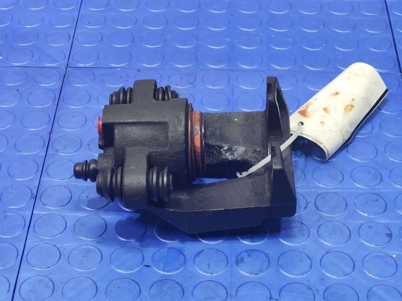 2003 Lincoln Town Car Caliper