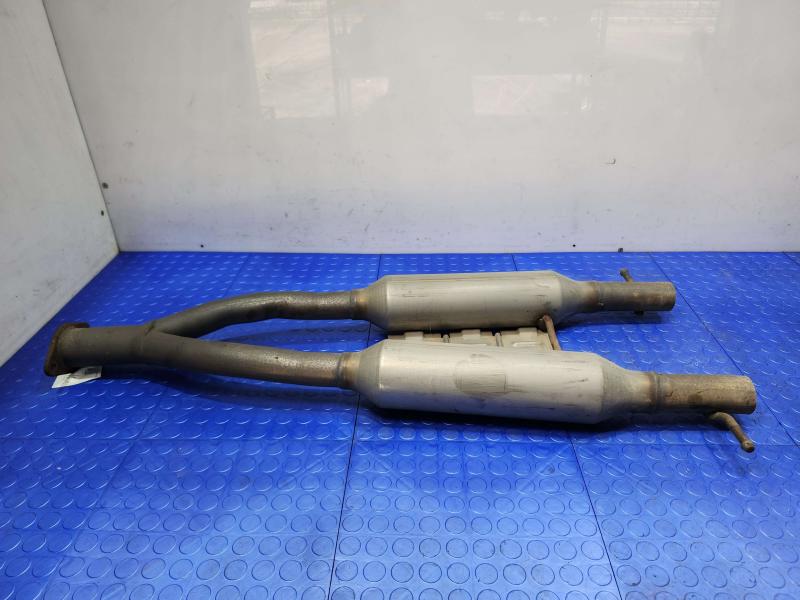 2013 Infiniti FX35 Muffler