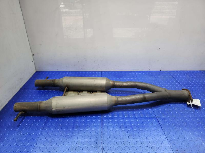 2013 Infiniti FX35 Muffler