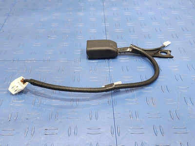 2013 Toyota Yaris Front Seat Belt