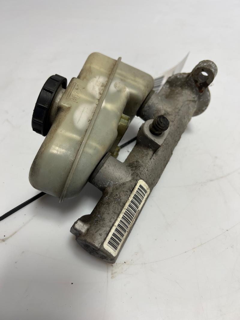2001 - 2011 Ford Crown Victoria Brake Master Cylinder w/o Trac Cntrl OEM 6W1Z2140BA