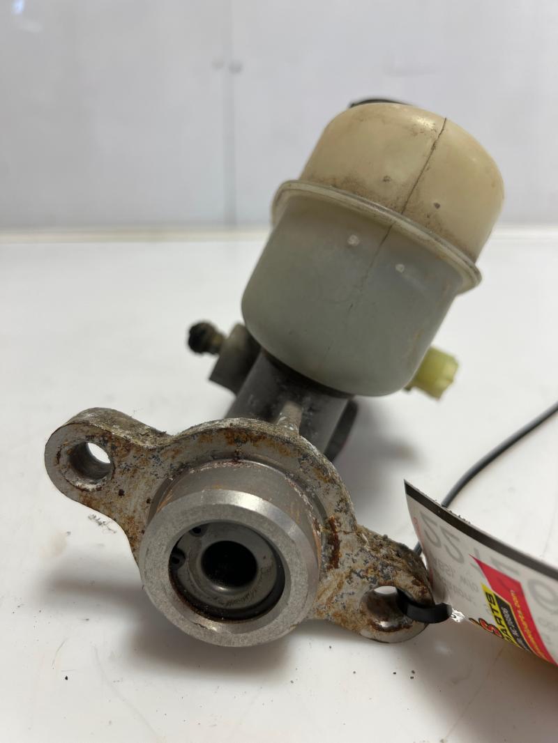 2001 - 2011 Ford Crown Victoria Brake Master Cylinder w/o Trac Cntrl OEM 6W1Z2140BA