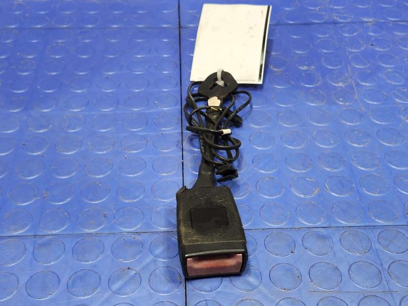 2015 Volkswagen Beetle Front Seat Belt