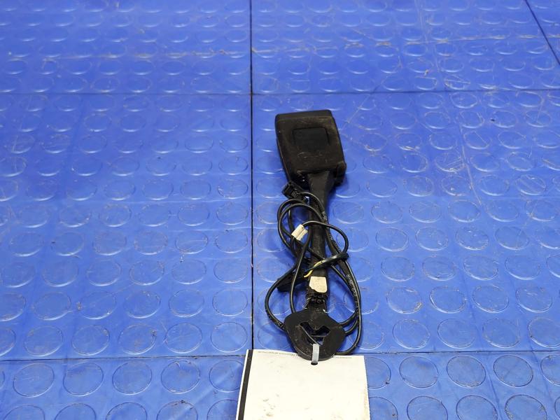 2015 Volkswagen Beetle Front Seat Belt