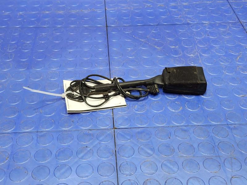 2015 Volkswagen Beetle Front Seat Belt