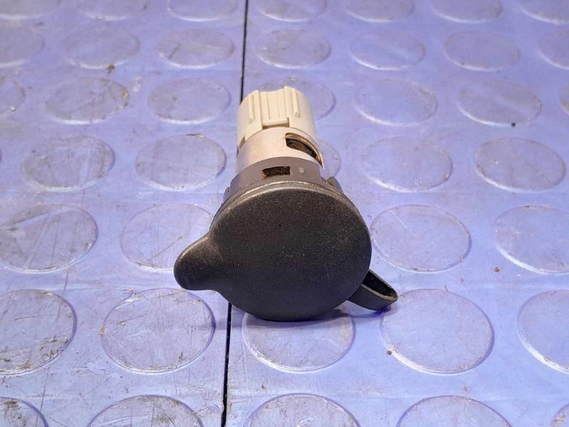 2009-2014 Ford F-150 12 Volt Power Outlet Genuine OEM Part BL3Z19N236A