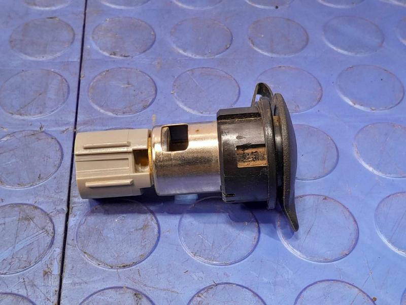 2009-2014 Ford F-150 12 Volt Power Outlet Genuine OEM Part BL3Z19N236A