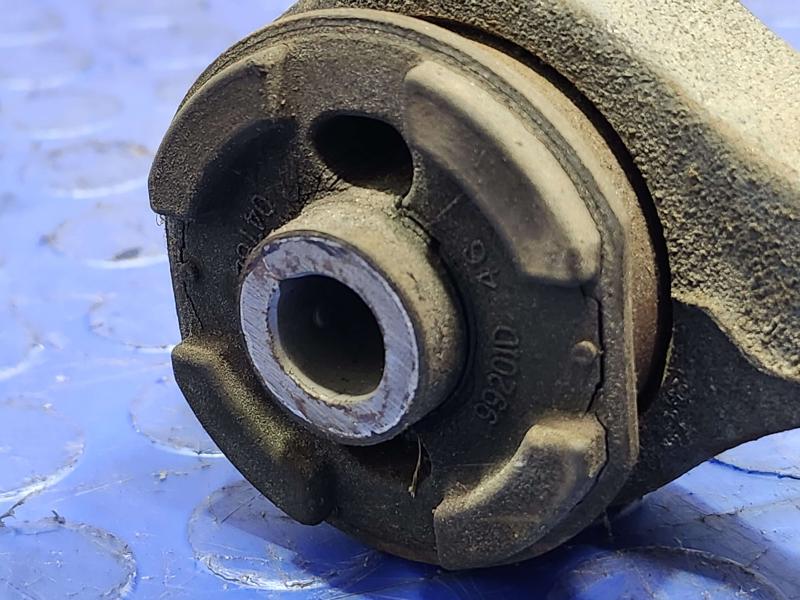2010 Dodge Challenger Upper Control Arm Front
